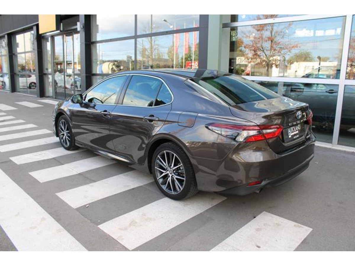 TOYOTA CAMRY 2.5 Hybrid AUT 