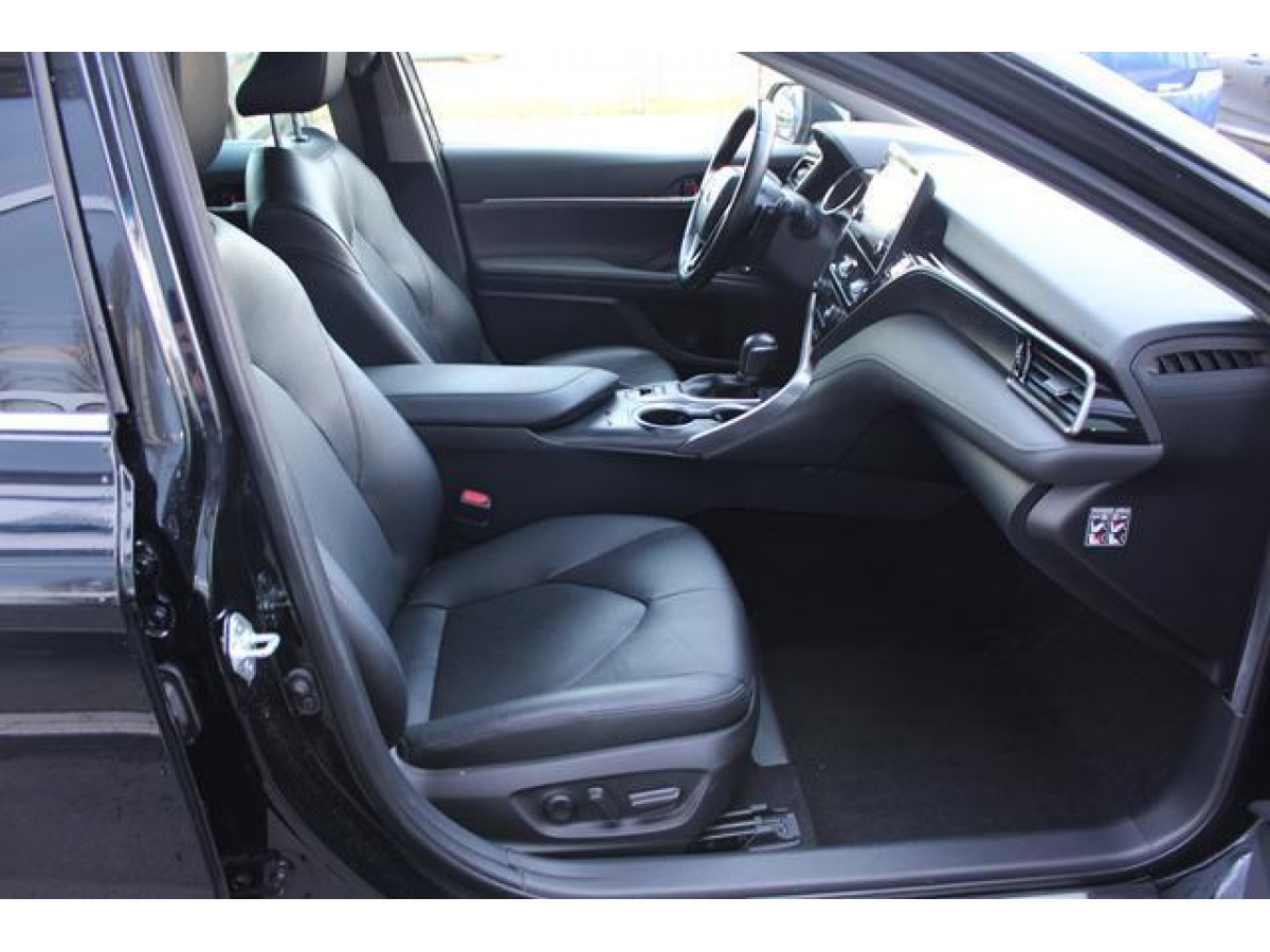 Toyota Camry 2.5 HYBRID CVT 