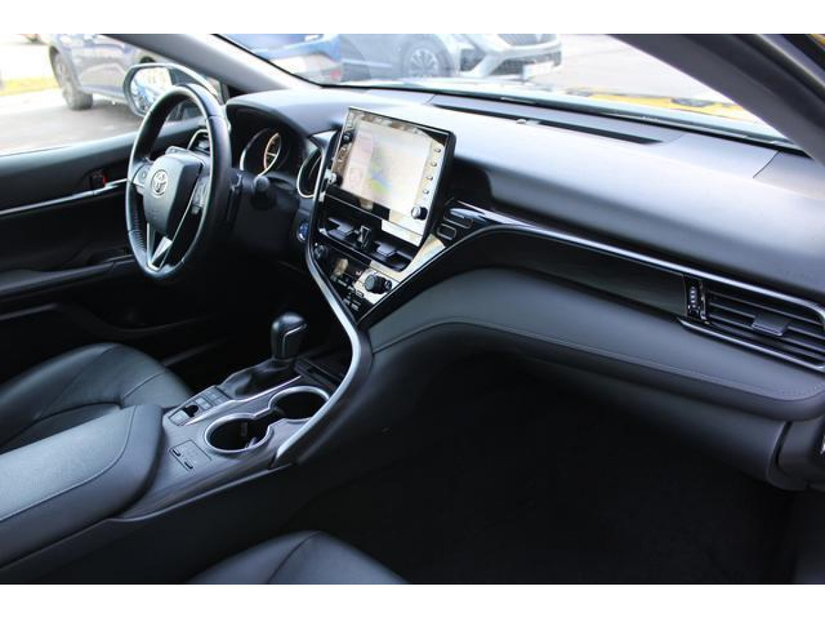 Toyota Camry 2.5 HYBRID CVT 