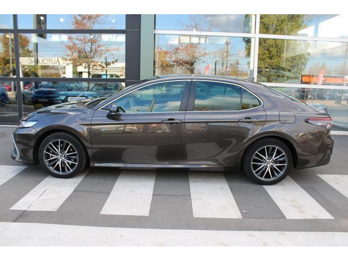 Toyota Camry 2.5 HYBRID AUT 