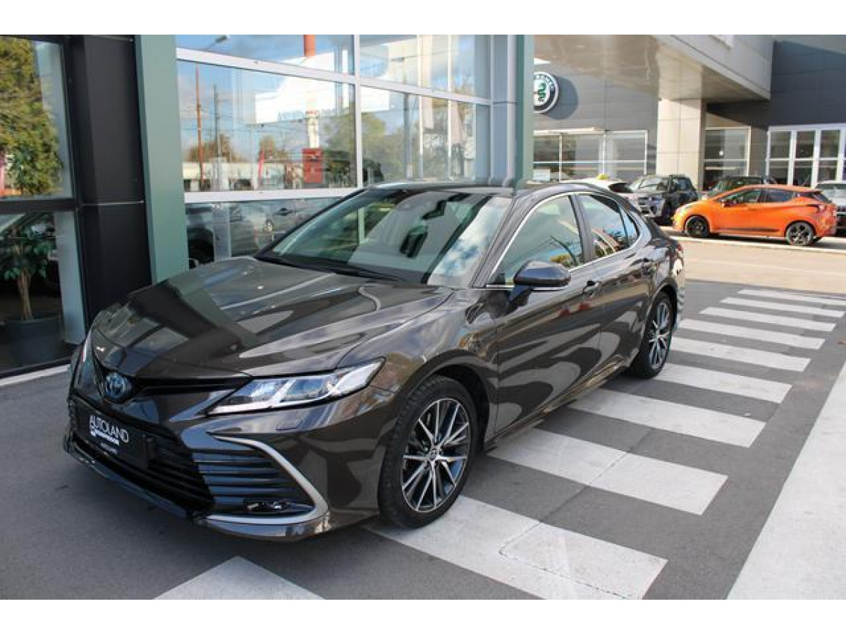 Toyota Camry 2.5 HYBRID AUT 