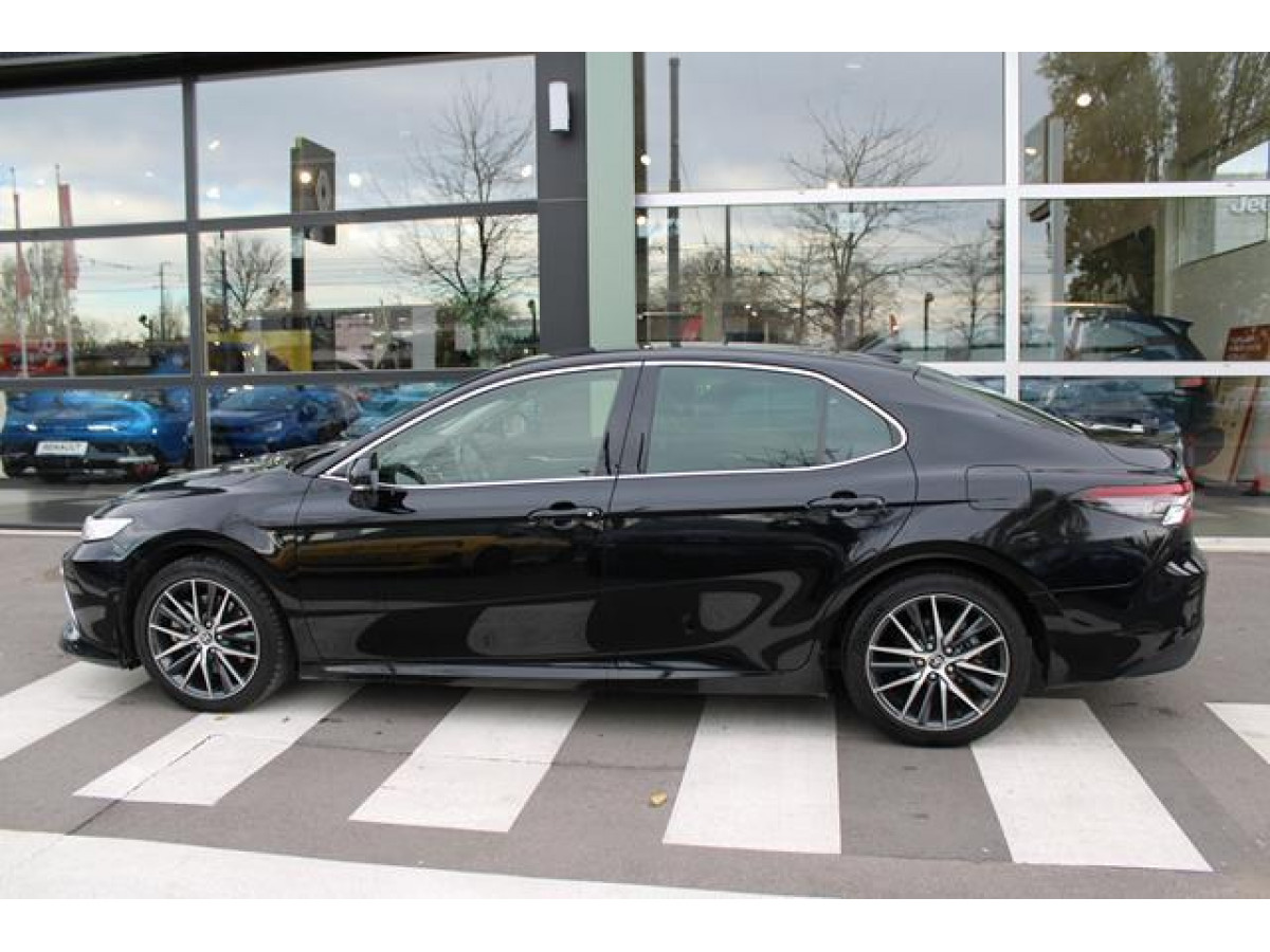 TOYOTA CAMRY 2.5 HYBRID AUT 