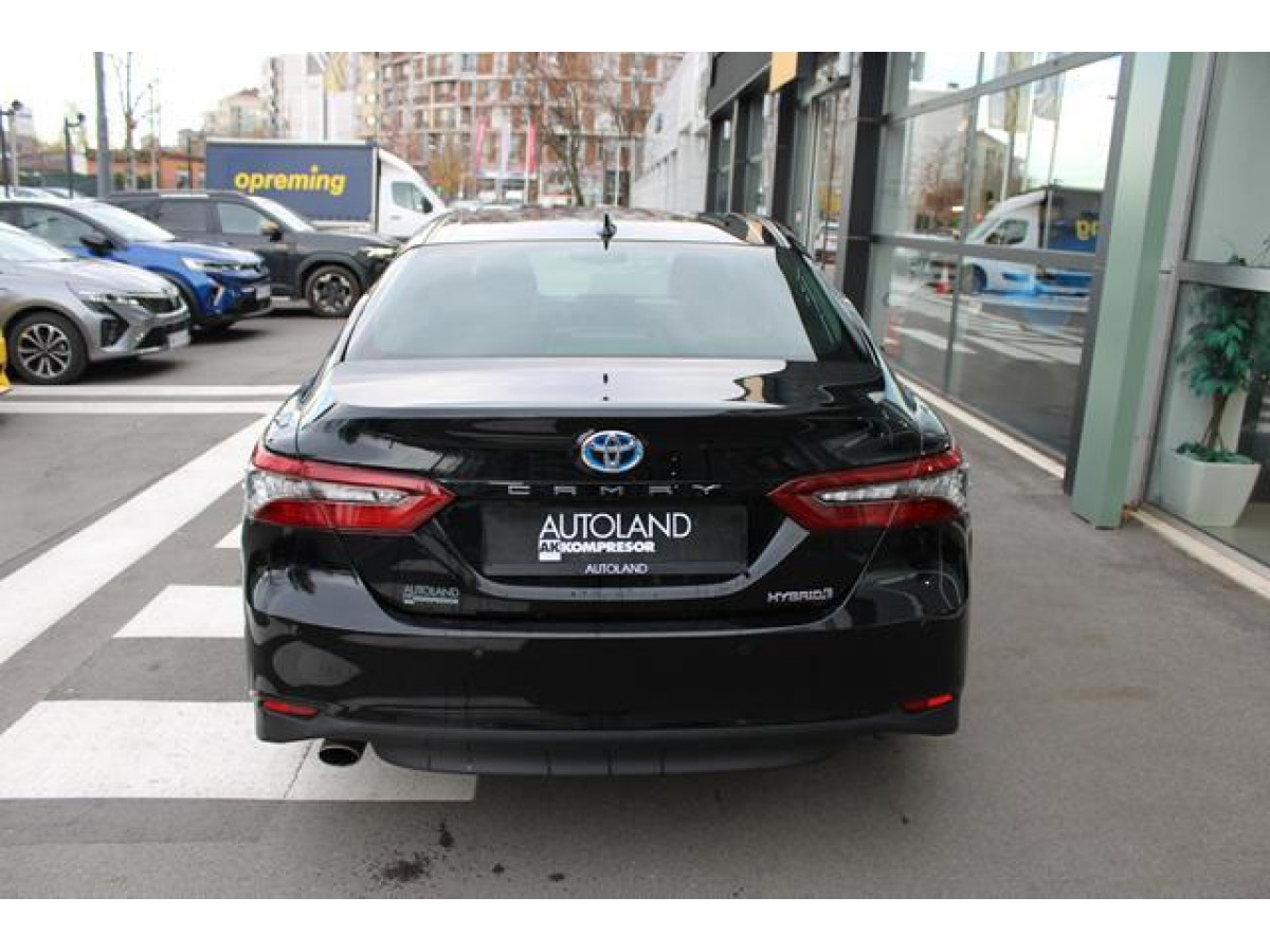 TOYOTA CAMRY 2.5 HYBRID AUT 