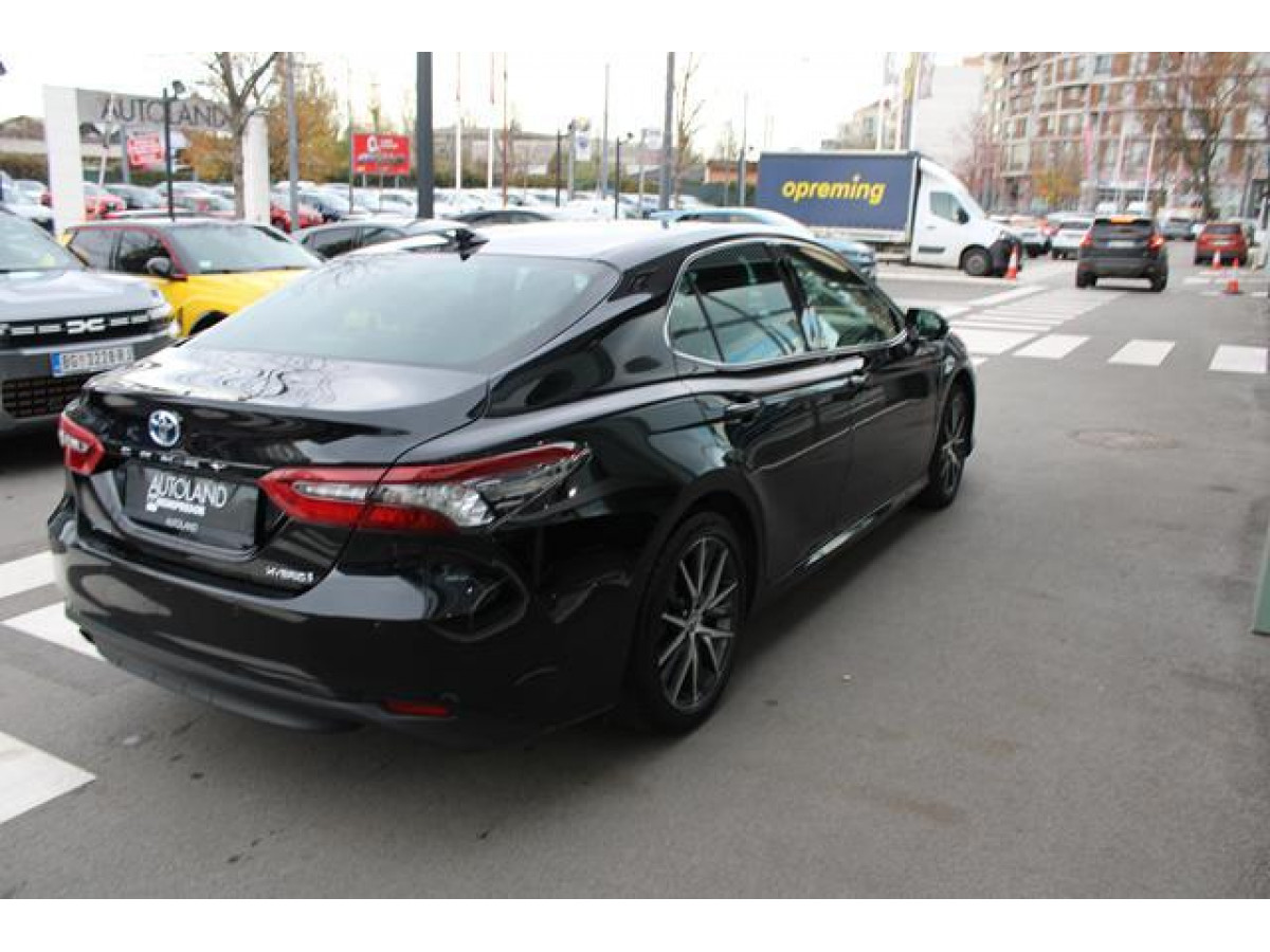 TOYOTA CAMRY 2.5 HYBRID AUT 