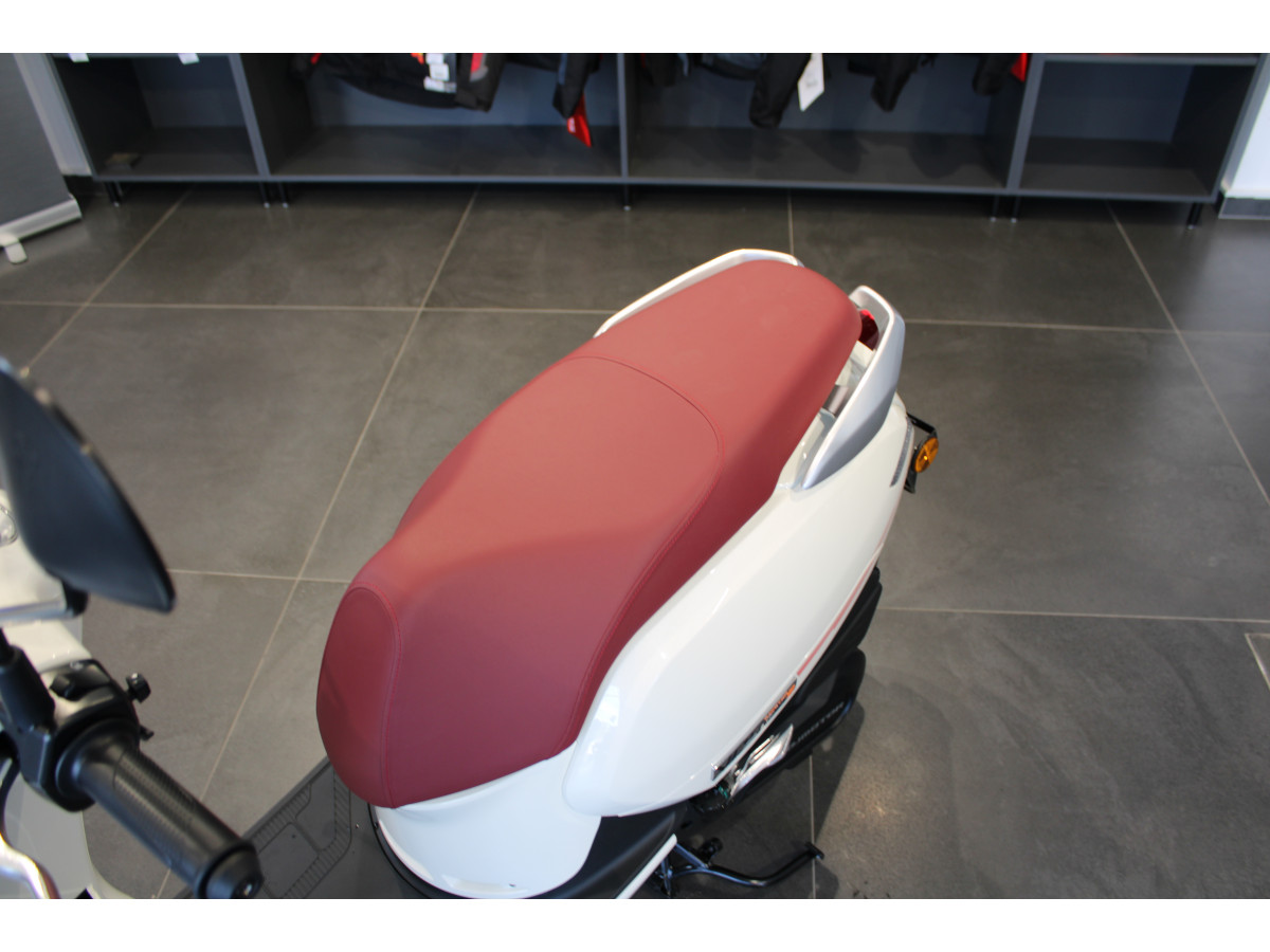 QJMOTOR VPS 125 