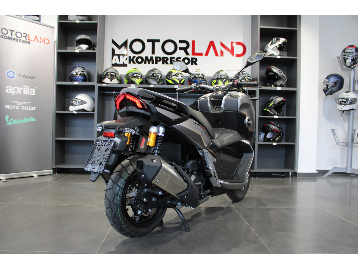 QJMOTOR ATR 300 