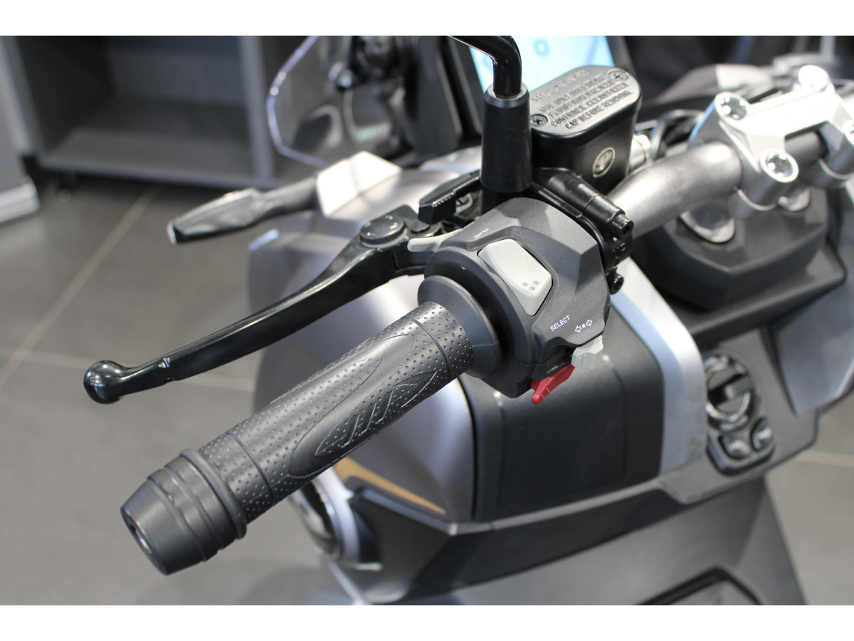 QJMOTOR ATR 300 