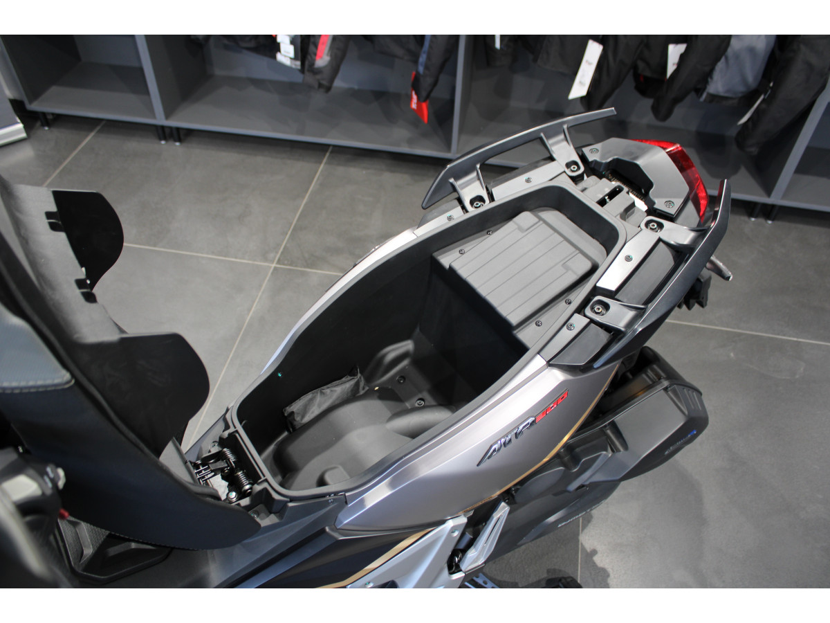 QJMOTOR ATR 300 