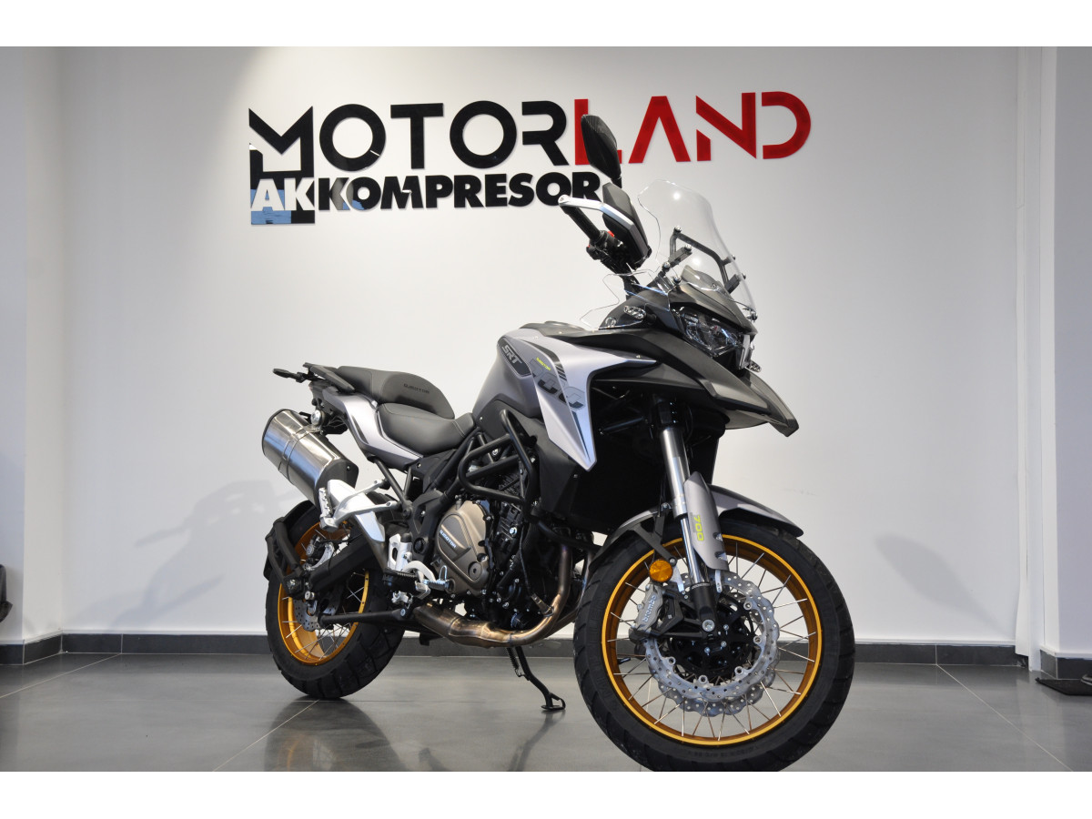 QJMOTOR SRT 700X 