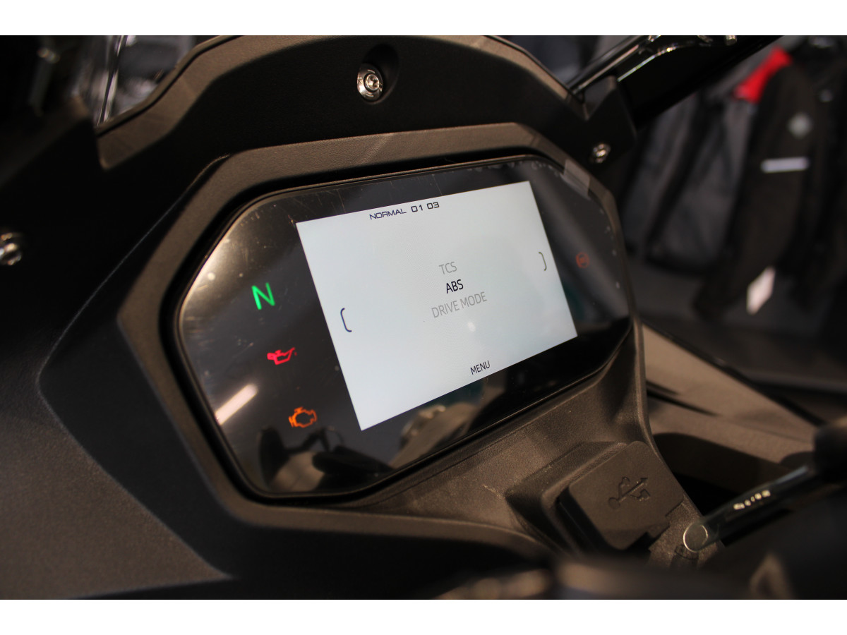 QJMOTOR  SRK 600 RS 