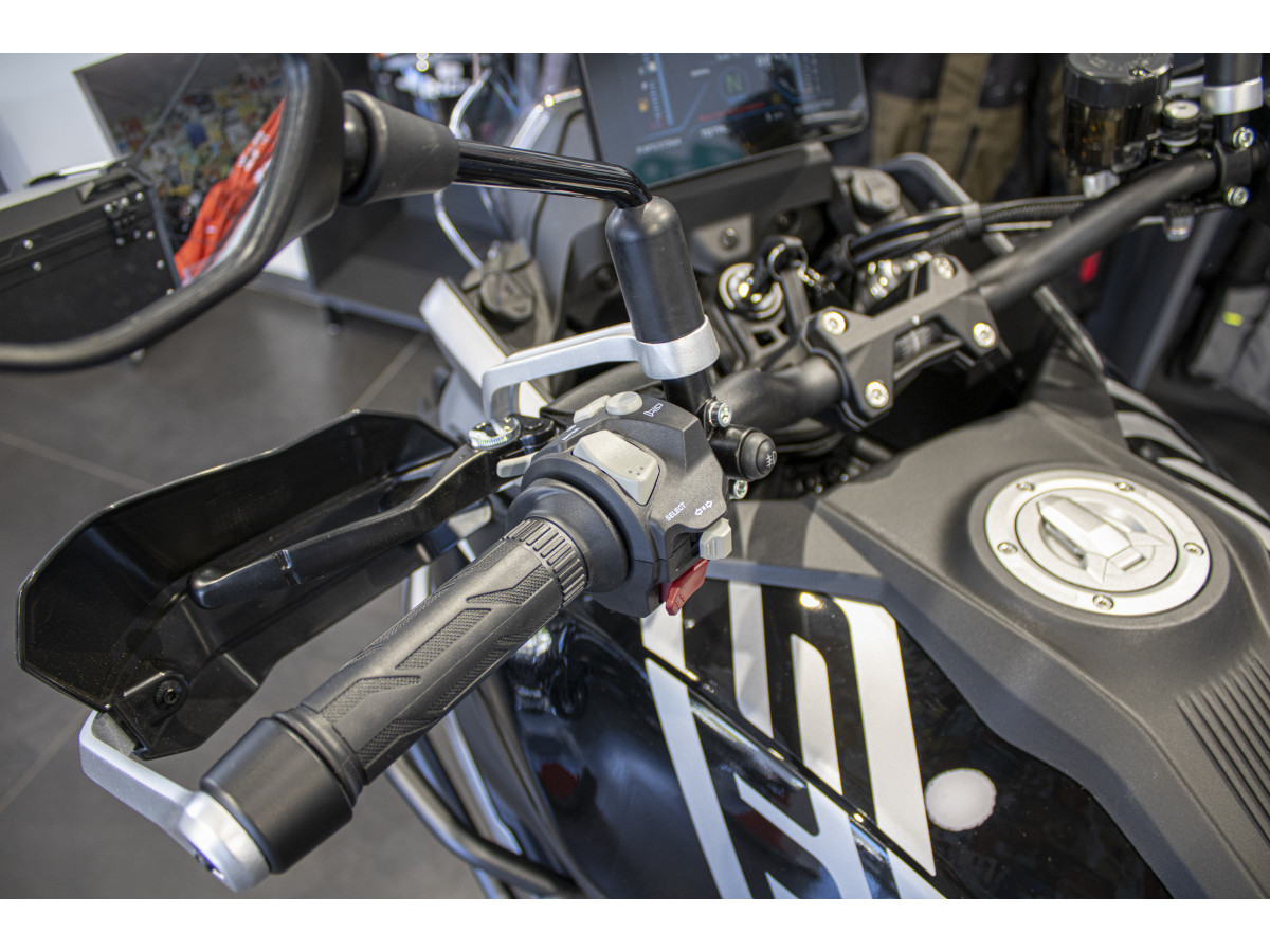 QJMOTOR SRT 600 SX A2 