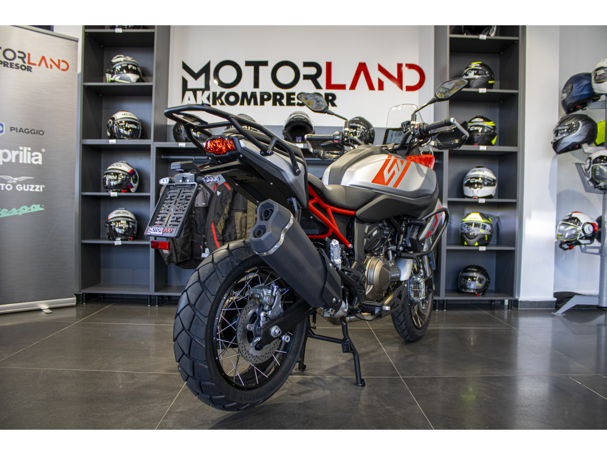 QJMOTOR SRT 600 SX A2 