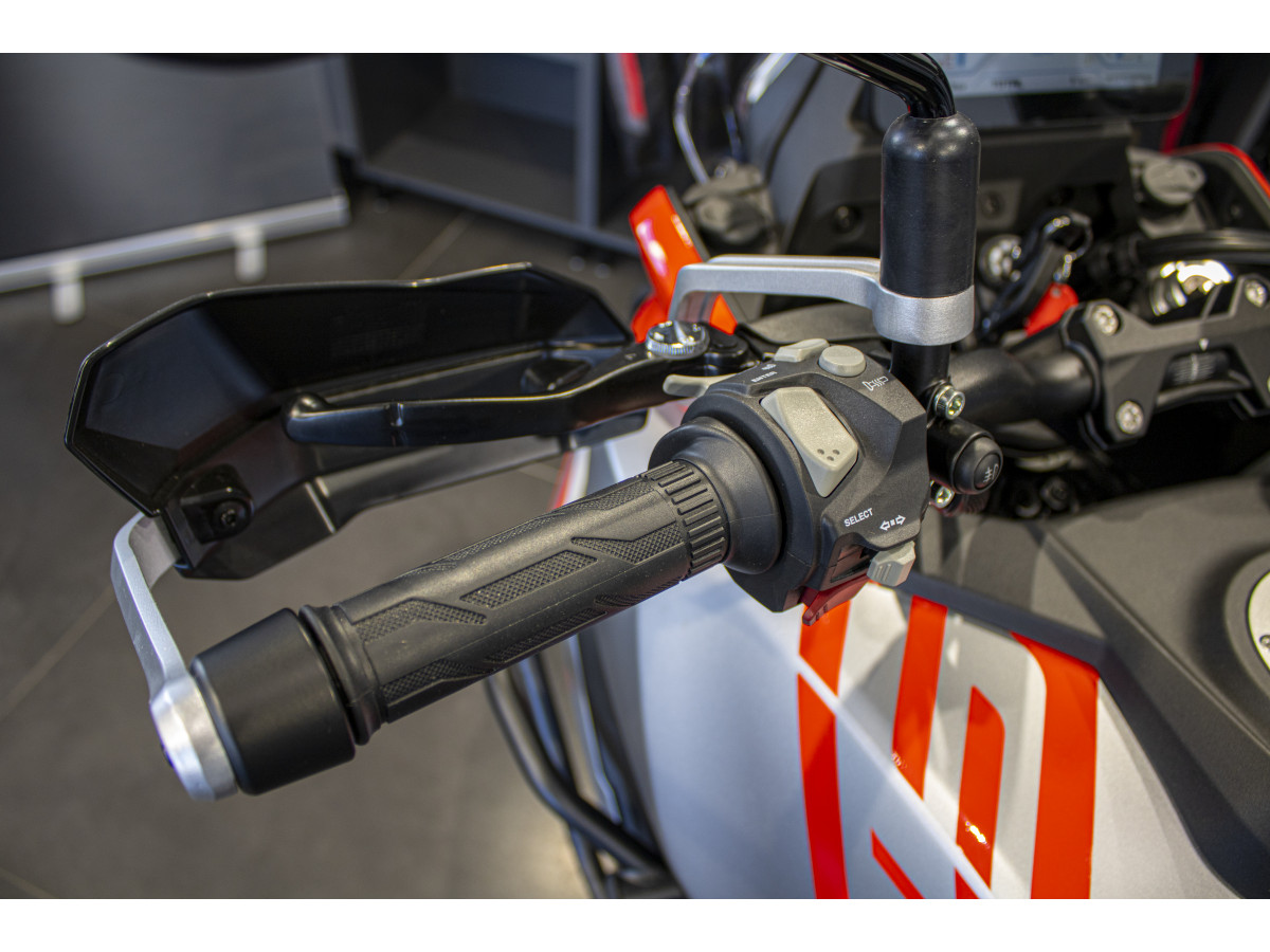 QJMOTOR SRT 600 SX A2 