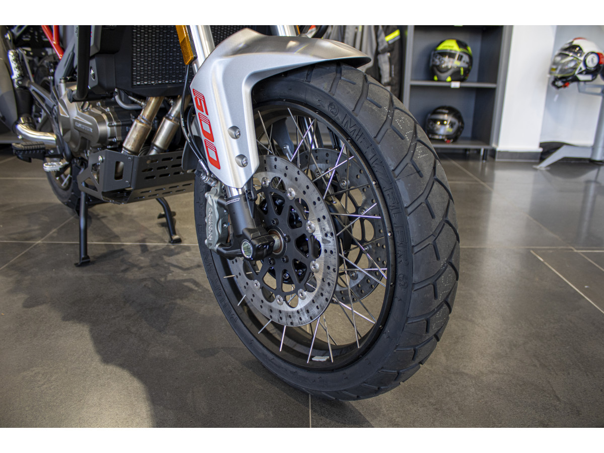 QJMOTOR SRT 600 SX A2 