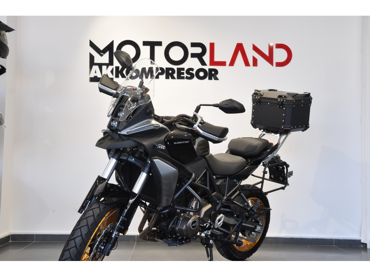 QJMOTOR SRT 700SX 
