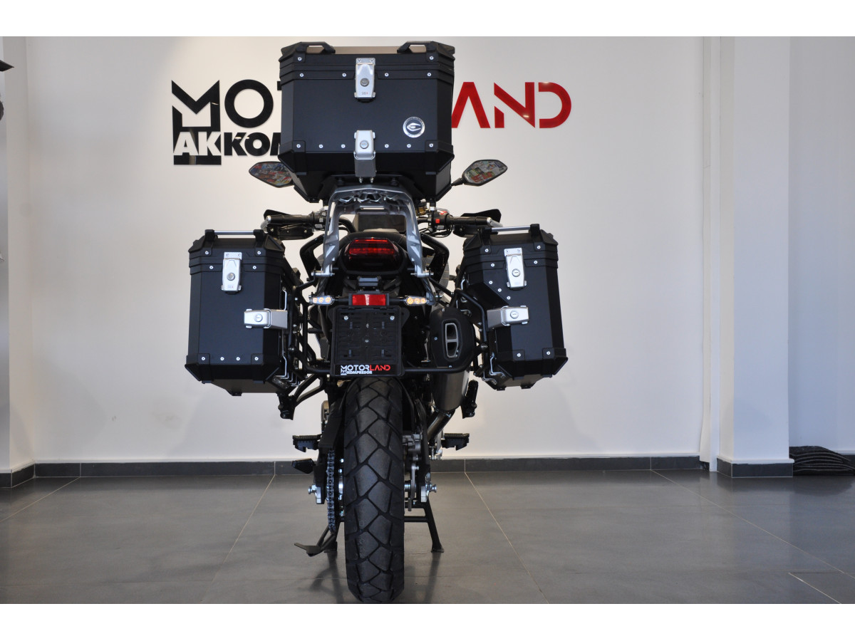 QJMOTOR SRT 700SX 