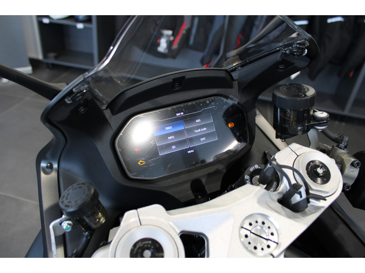 QJMOTOR  SRK 921 RR 