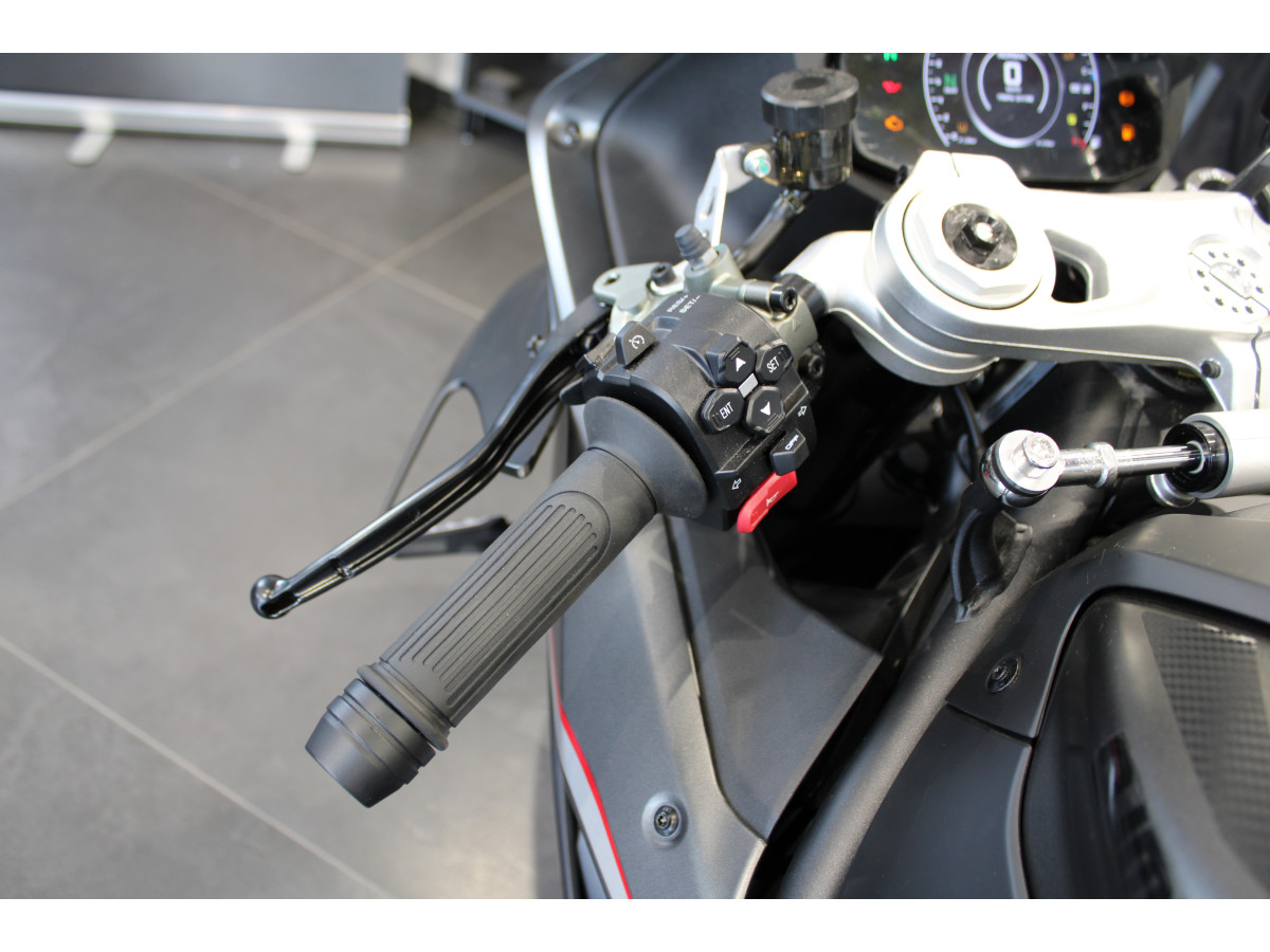 QJMOTOR  SRK 921 RR 