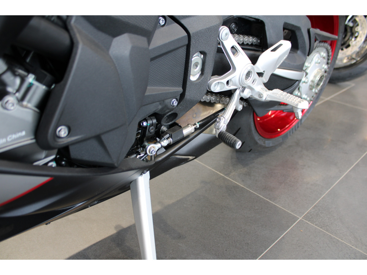 QJMOTOR  SRK 921 RR 