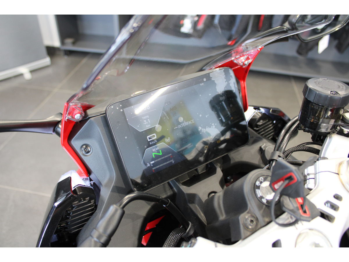 QJMOTOR  SRK 421 RR 