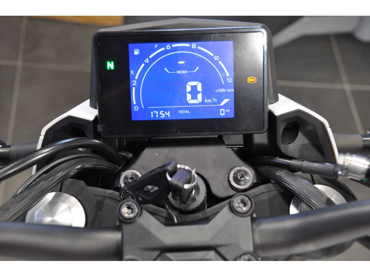 QJMOTOR TRX 125 ABS 