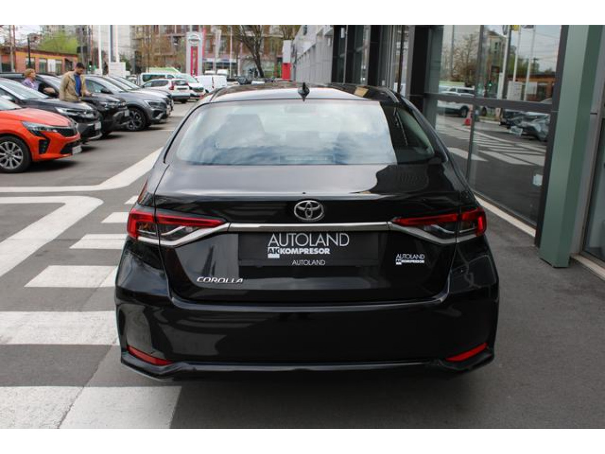 Toyota Corolla 1.5 LUNA AUT 
