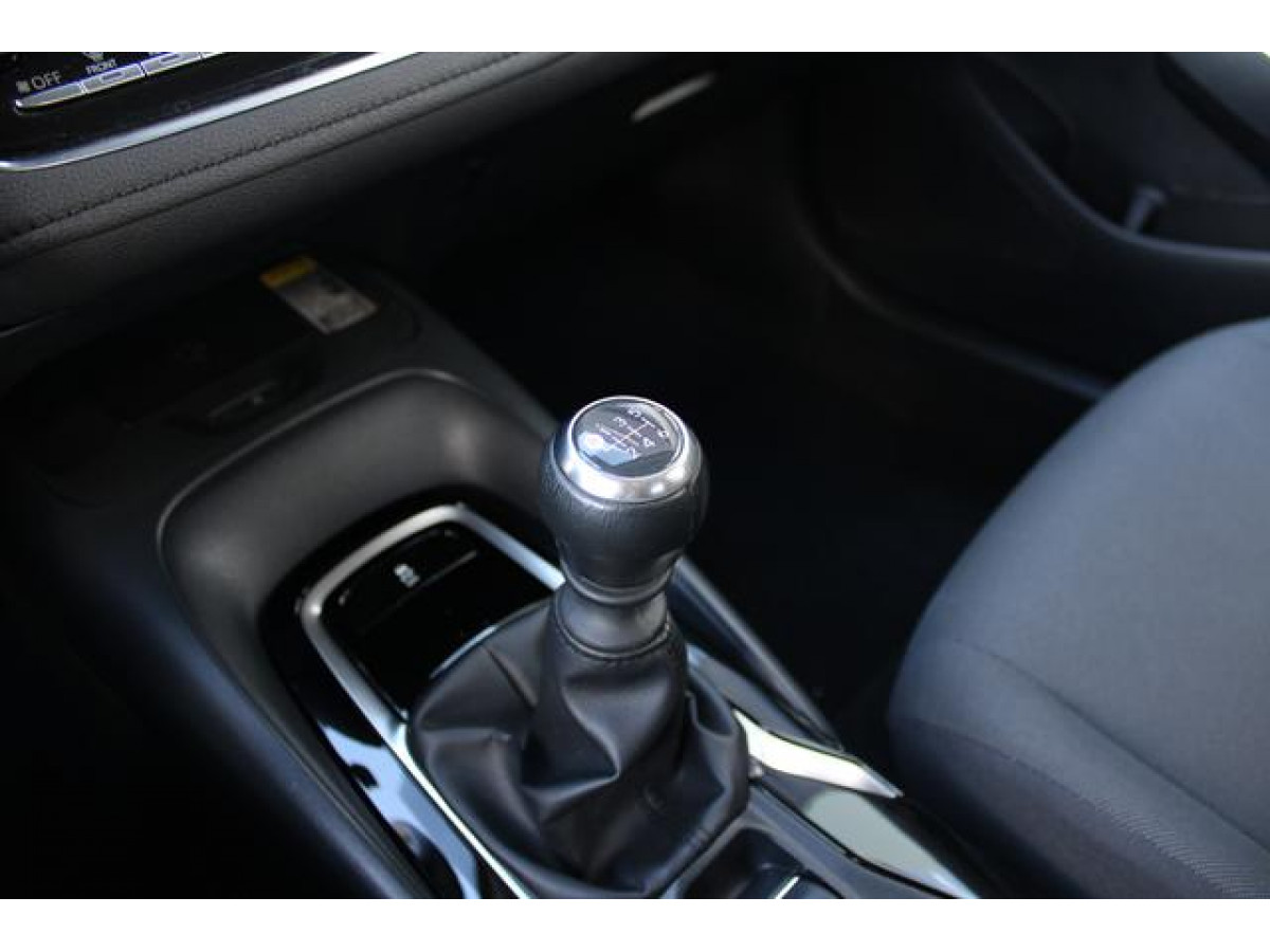 Toyota Corolla 1.5 Luna 