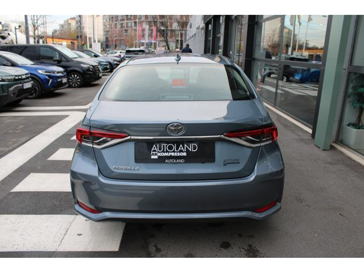 Toyota Corolla 1.5 Luna 