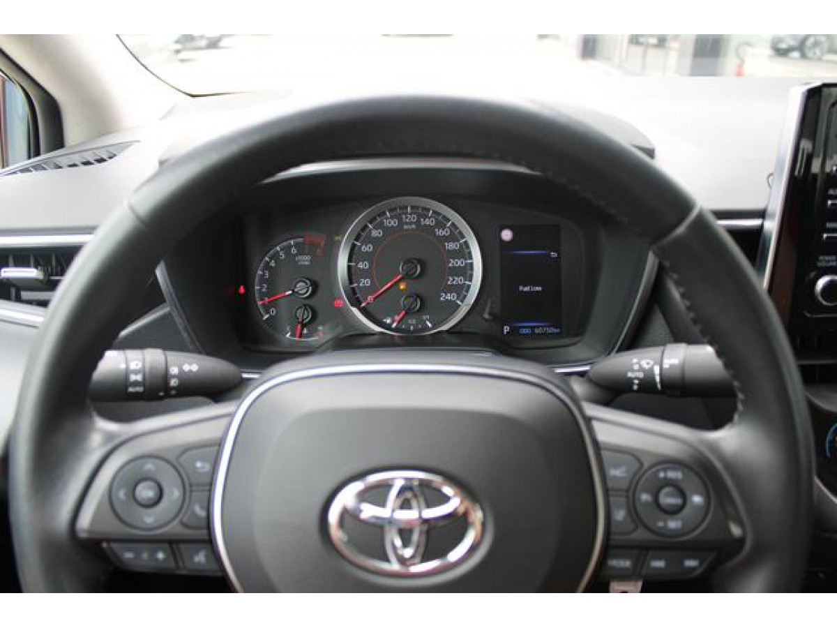Toyota Corolla 1.5 LUNA AUT 