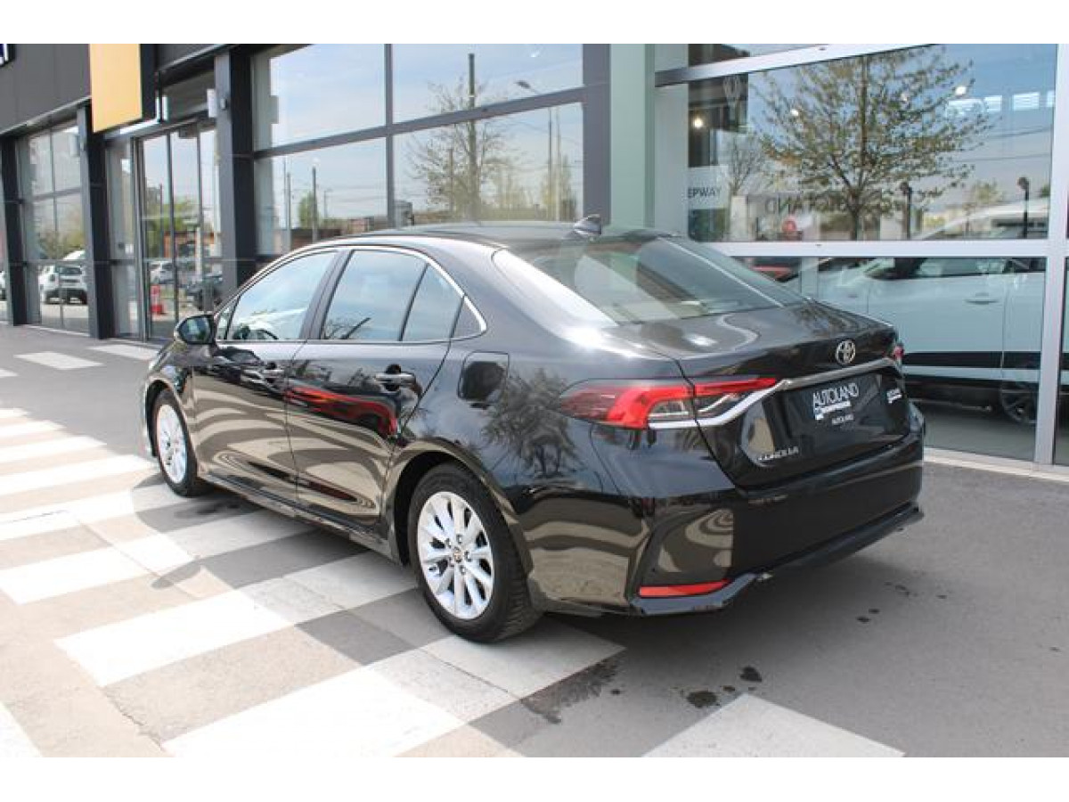 Toyota Corolla 1.5 LUNA AUT 