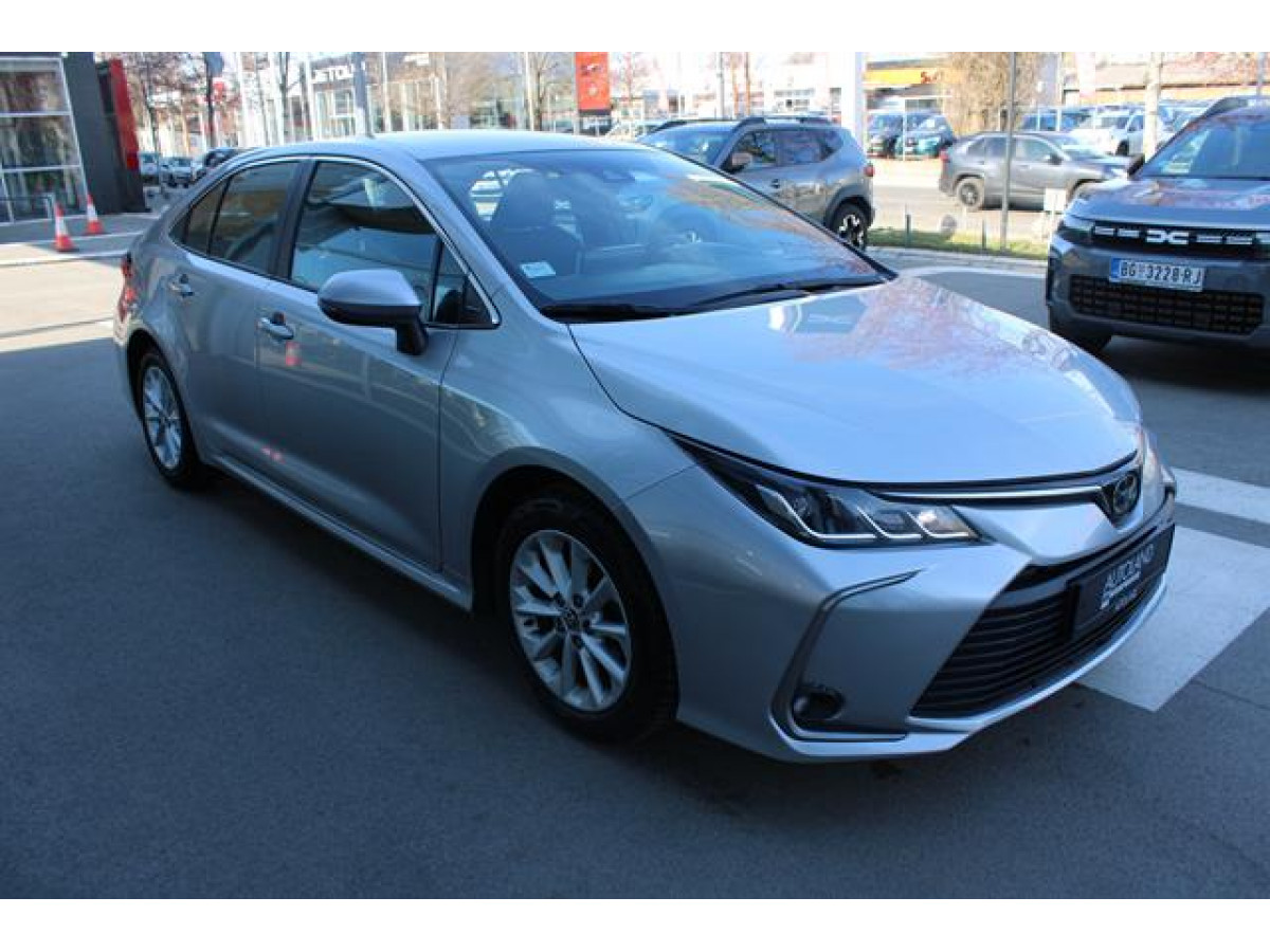Toyota Corolla 1.5 Luna 