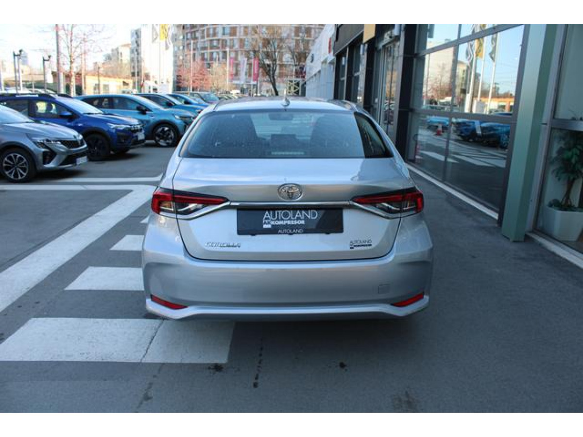 Toyota Corolla 1.5 Luna 