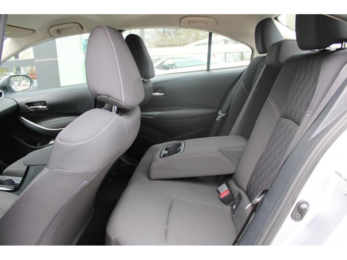 Toyota Corolla 1.5 LUNA 