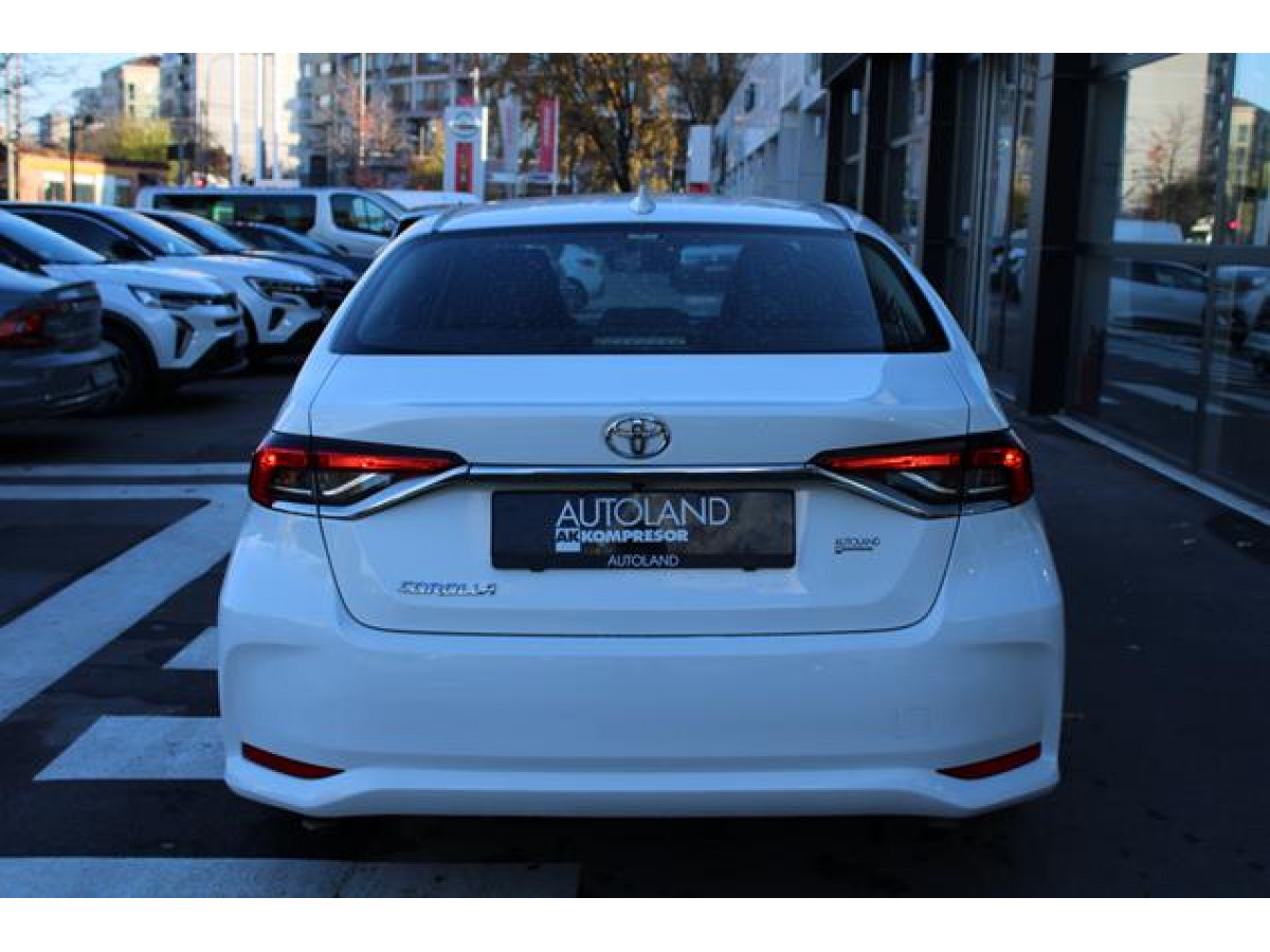 Toyota Corolla 1.5 Luna 