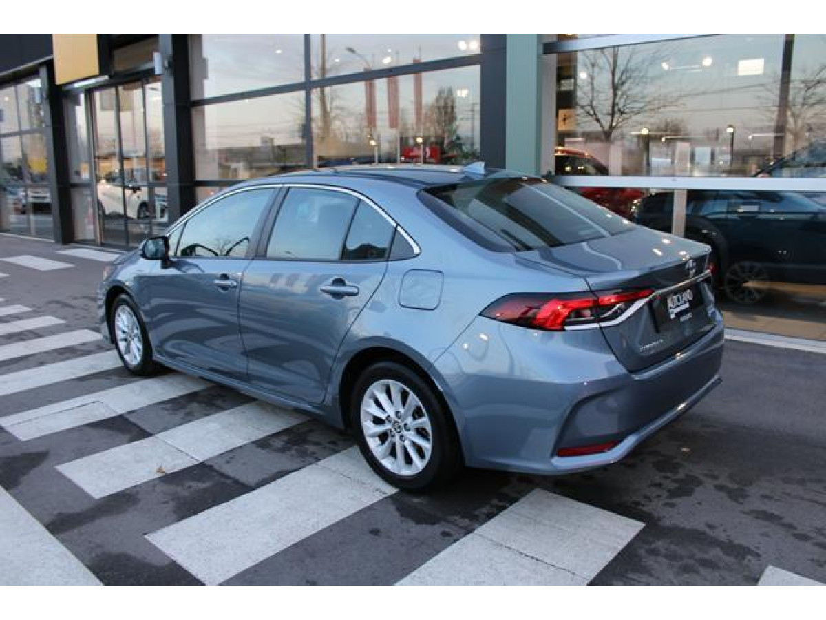 Toyota Corolla 1.5 Luna 