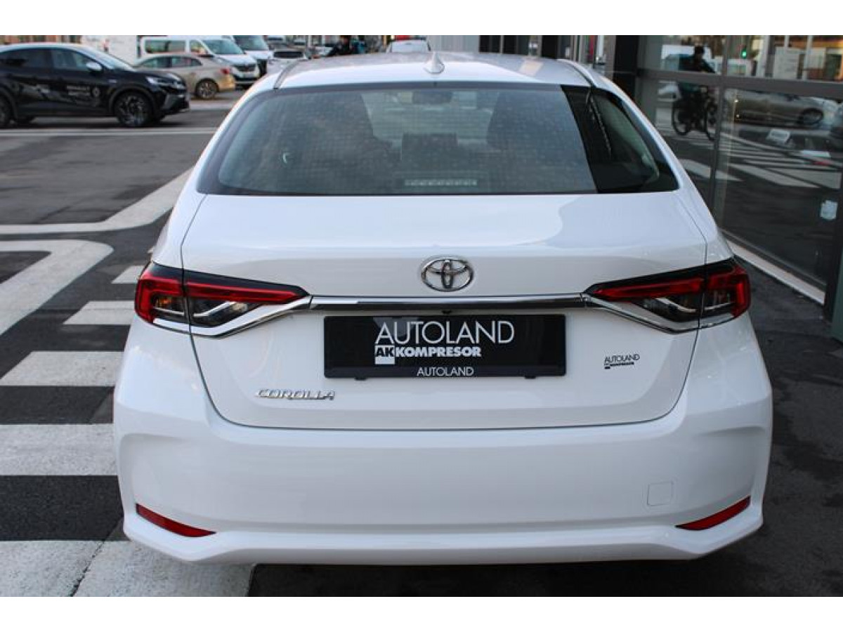 Toyota Corolla 1.5 Luna 