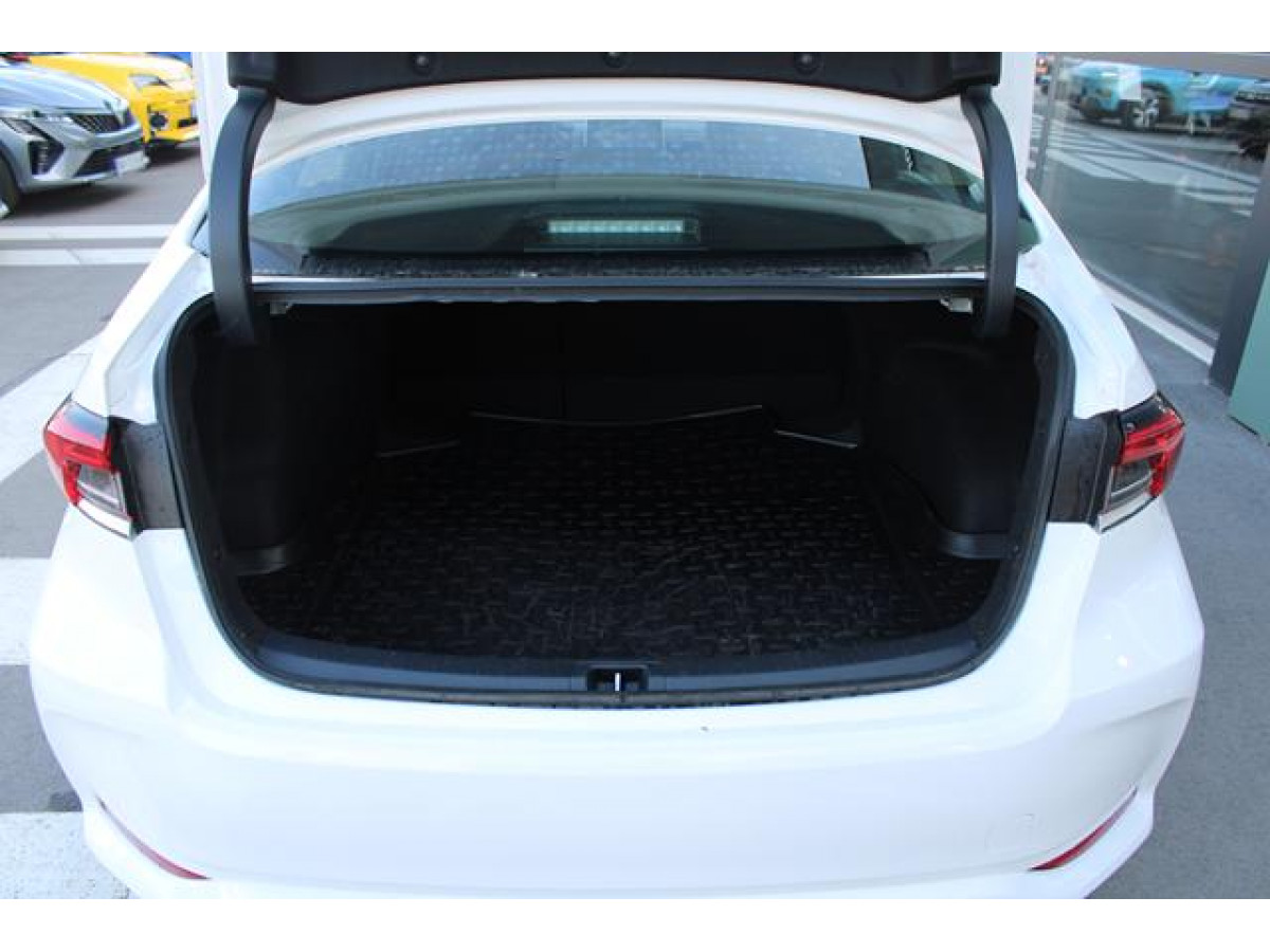 Toyota Corolla 1.5 Luna AUT 