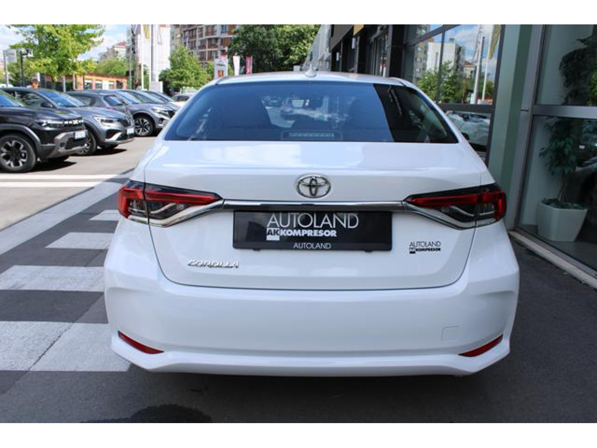 Toyota Corolla 1.5 Luna 