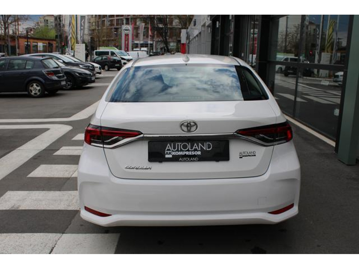 Toyota Corolla 1.5 Luna 