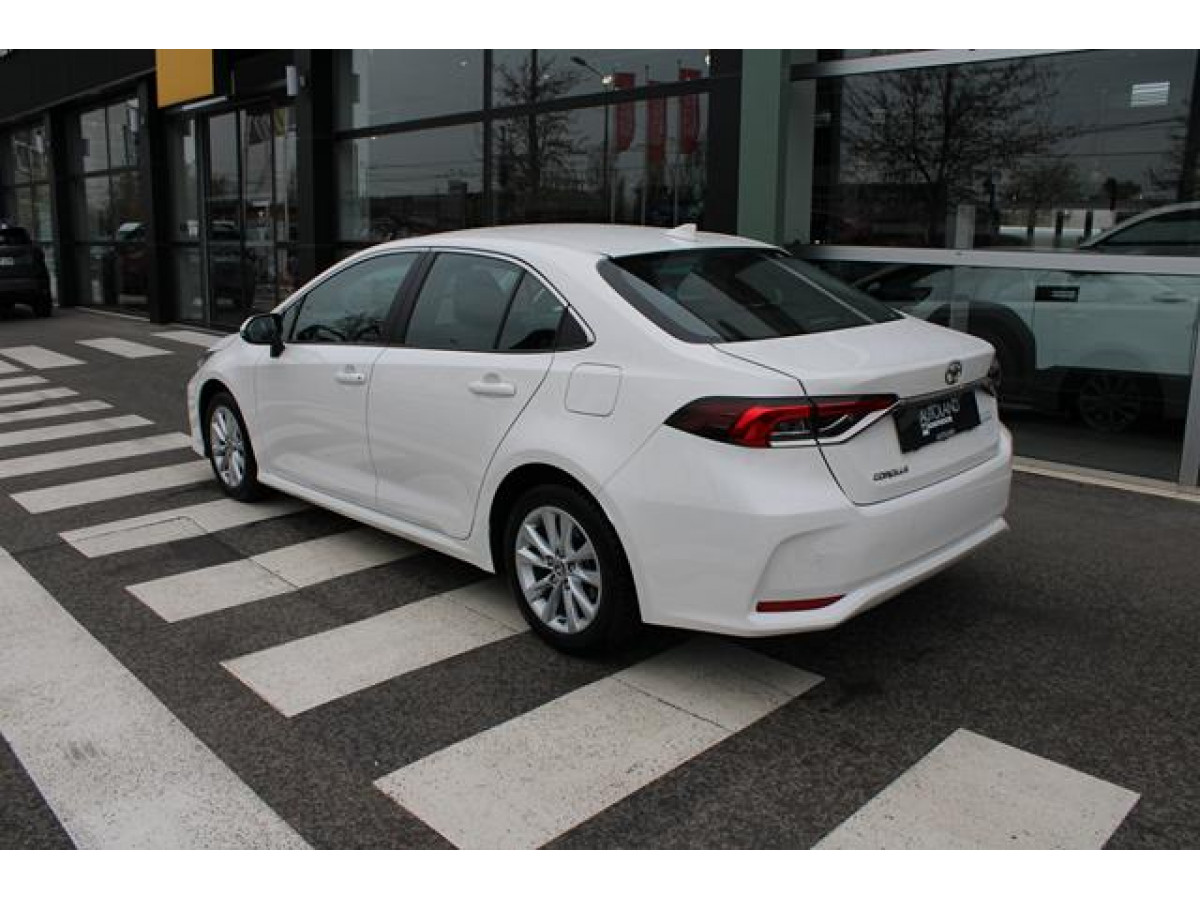 Toyota Corolla 1.5 Luna 