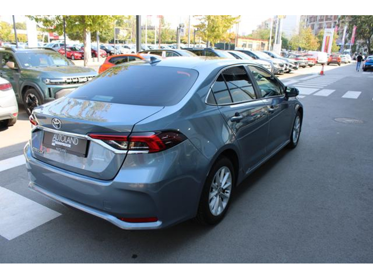 Toyota Corolla 1.6 LUNA 