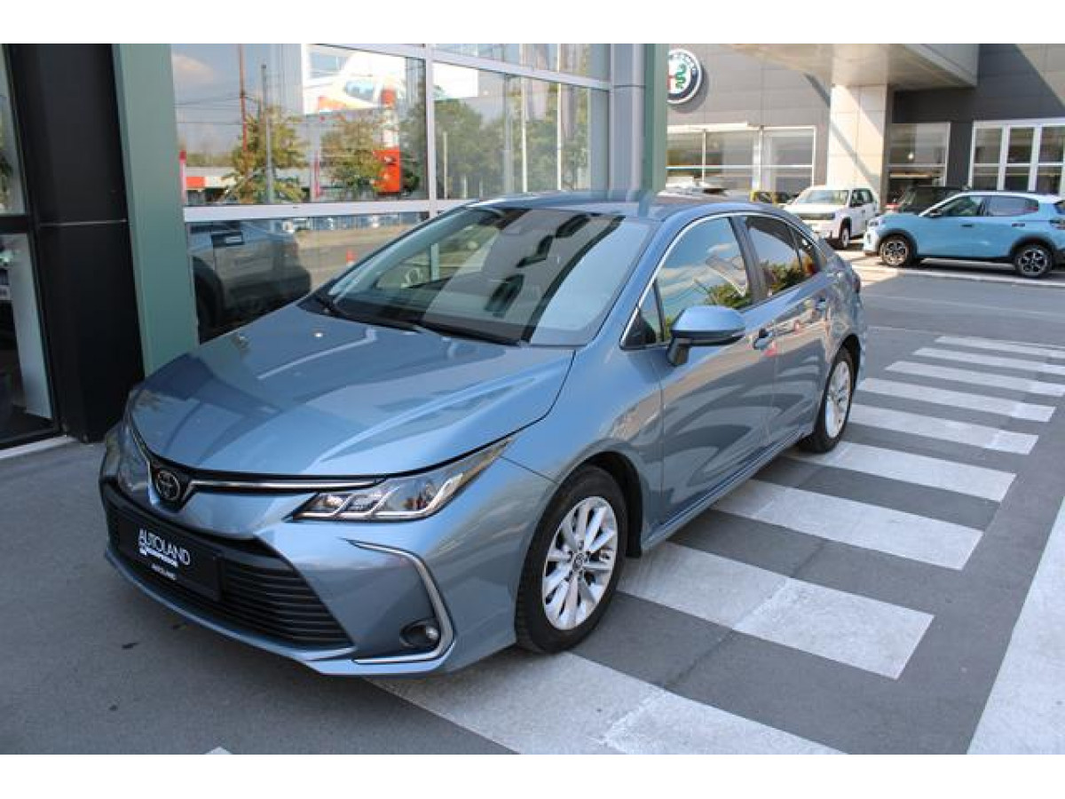 Toyota Corolla 1.6 LUNA 