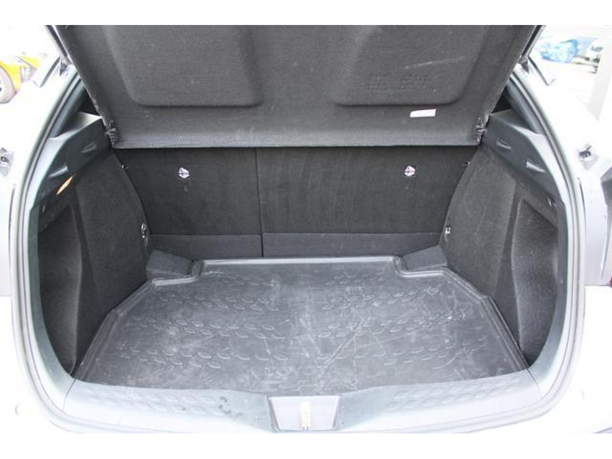 Toyota C-HR 1.8 HYBRID AUT 