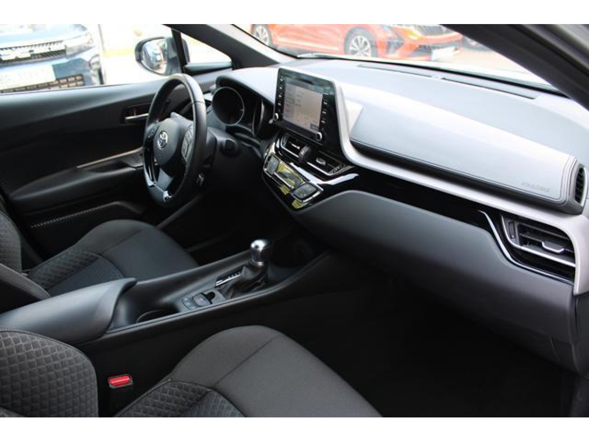 Toyota C-HR 1.8 HYBRID AUT 