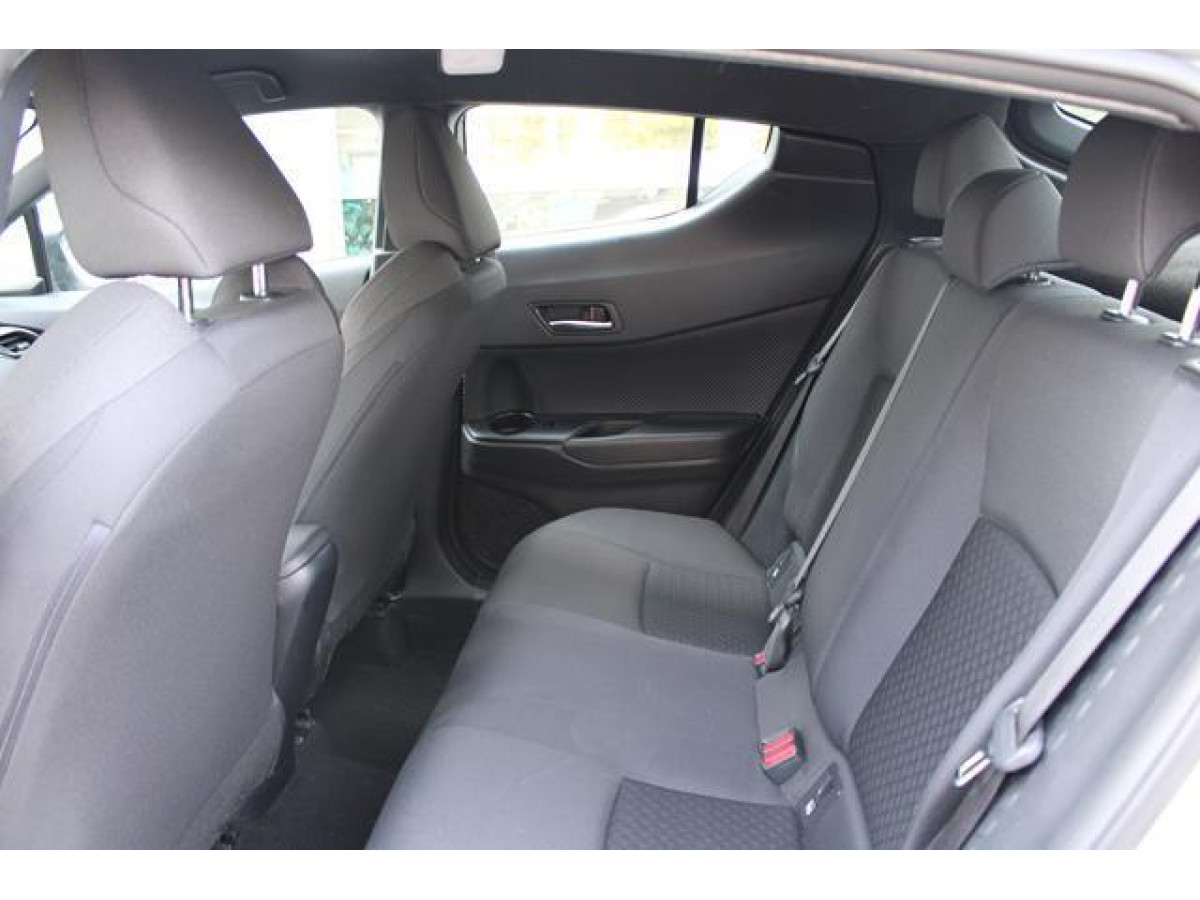 Toyota C-HR 1.8 HYBRID AUT 
