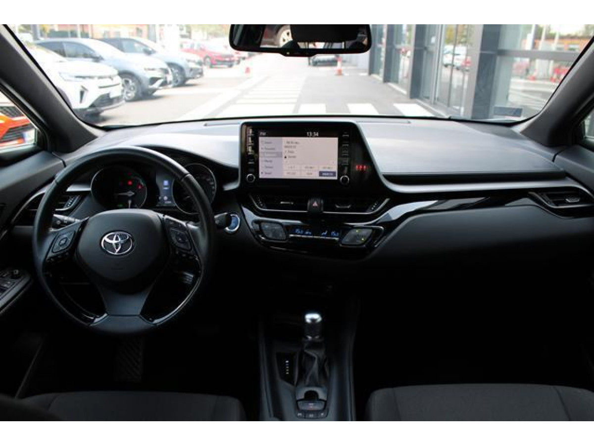 Toyota C-HR 1.8 HYBRID AUT 