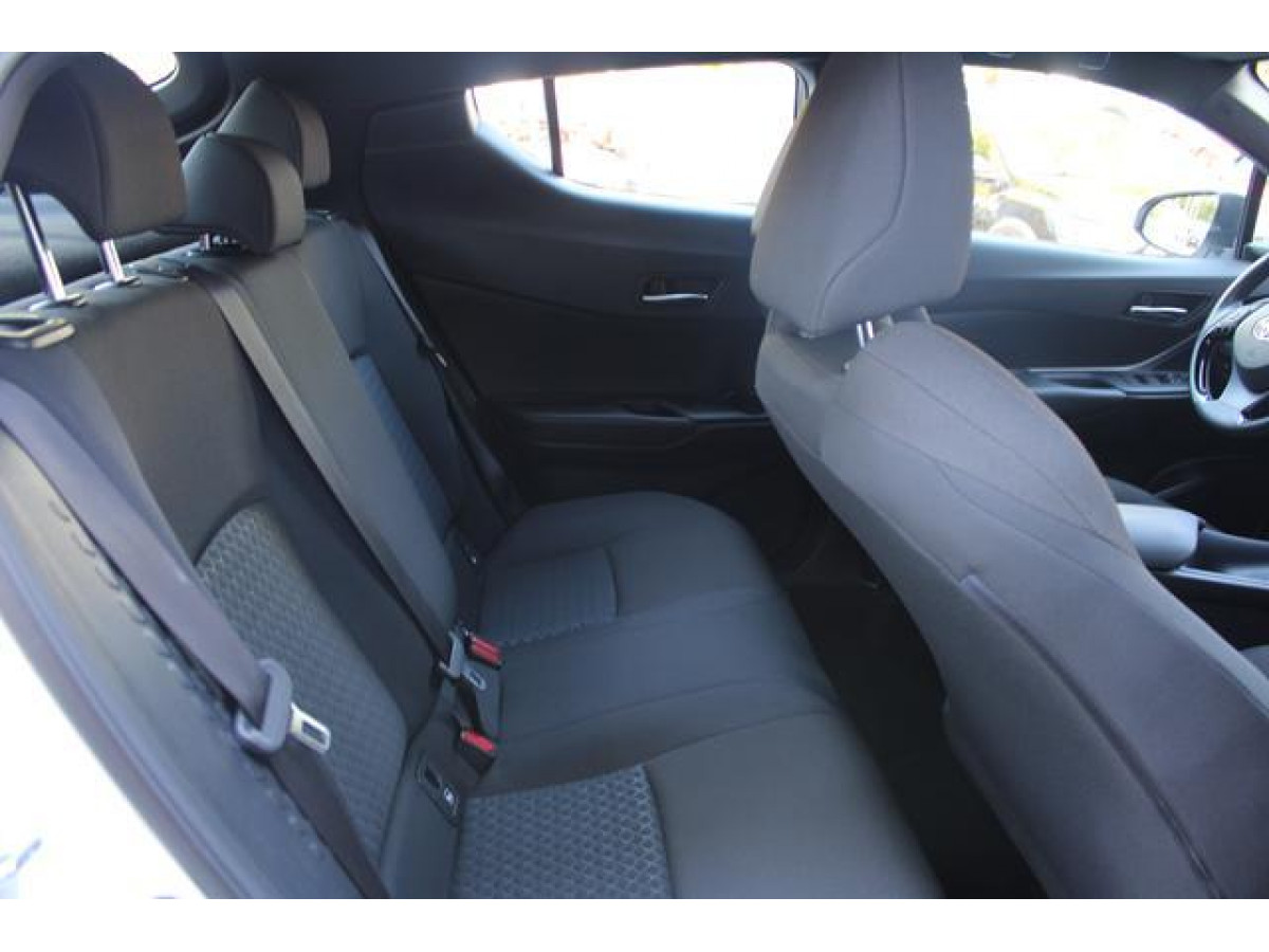 Toyota C-HR 1.8 HYBRID AUT 