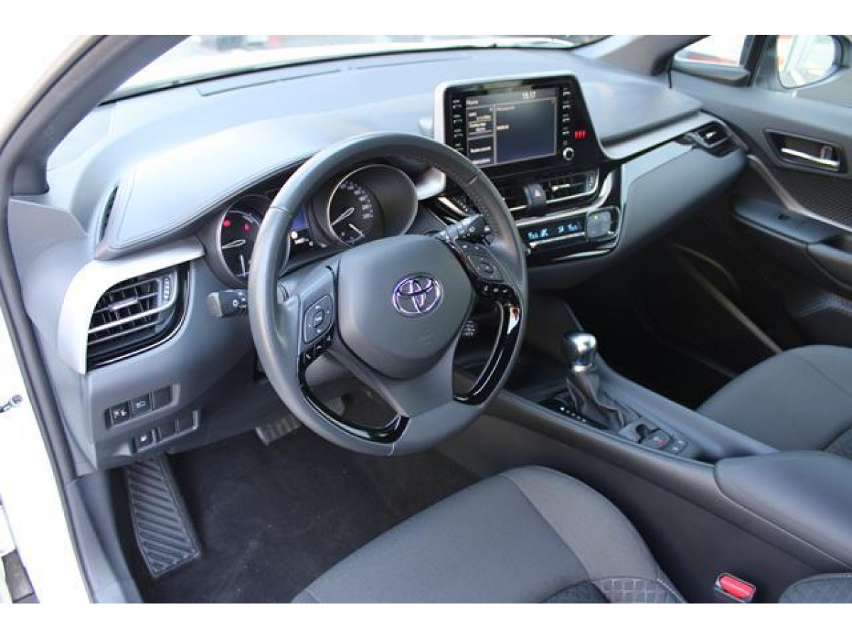 Toyota C-HR 1.8 HYBRID AUT 