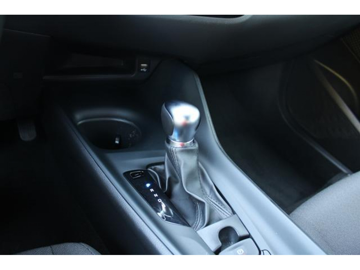 Toyota C-HR 1.8 HYBRID AUT 