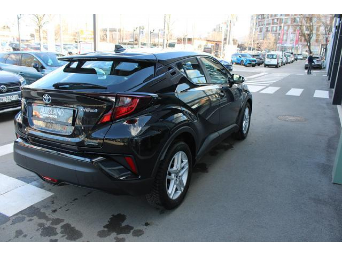 Toyota C-HR 1.8 HYBRID AUT 